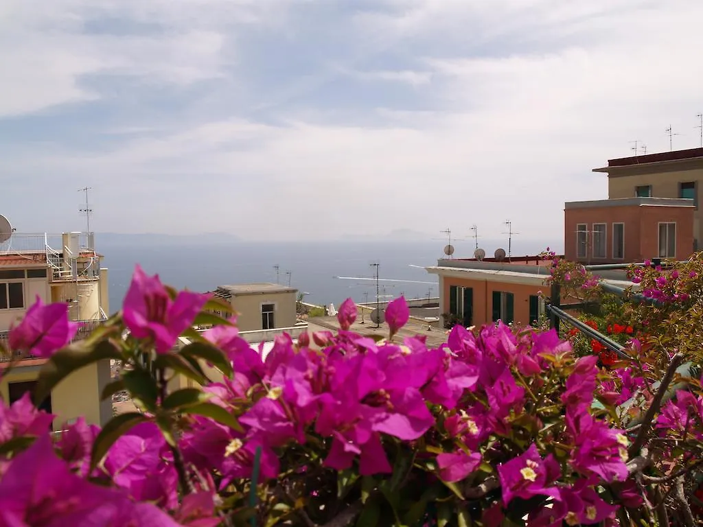 Una Terrazza Sul Golfo Naples 0*,  Italy